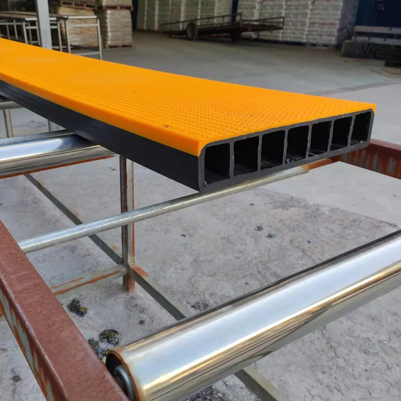 Плоты для выращивания рыбы в открытом море (2)